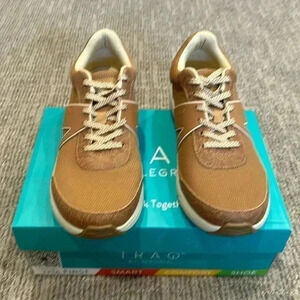 Alegria TRAQ Qarma 2 Metta Sands 10.5